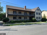 Building Photo - 100 Mulberry St