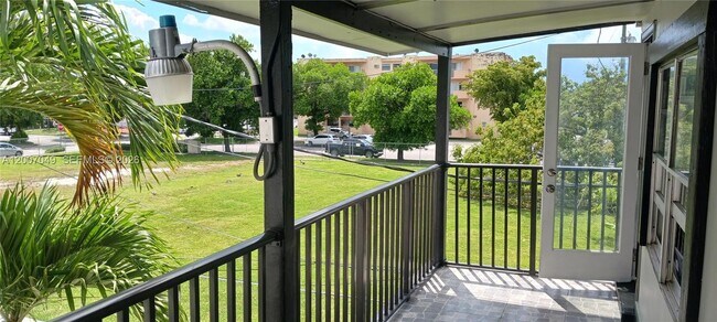 Building Photo - 2272 SW 8th St