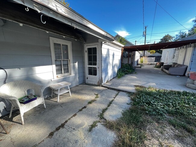 Building Photo - 309 S 33rd St