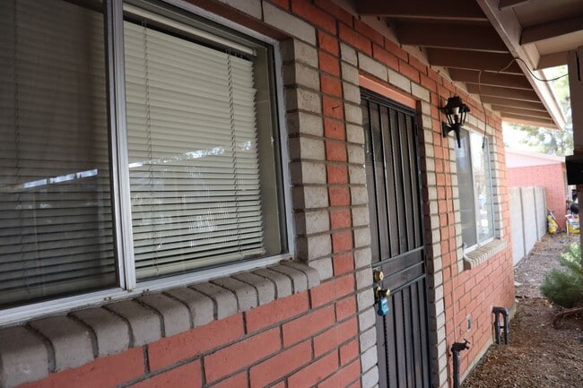 Building Photo - 4207 Calle Barona