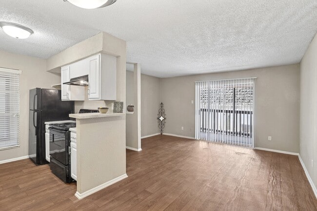 Building Photo - The Venue at Greenville