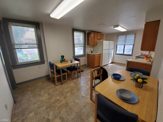 Building Photo - 7 br, 3 bath House - 105 Dryden Court 8-Be...