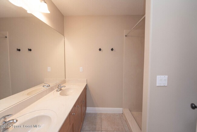 Building Photo - 4171 Brantley Cir