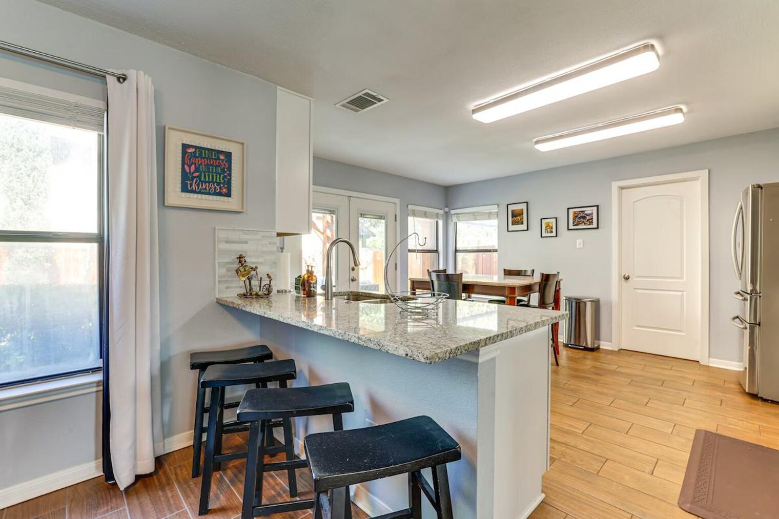 Building Photo - 1122 Gruene Rd