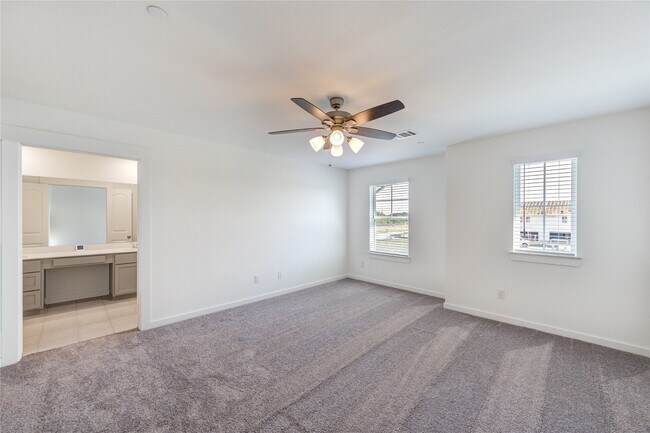 Building Photo - 11914 Carvalho Dr