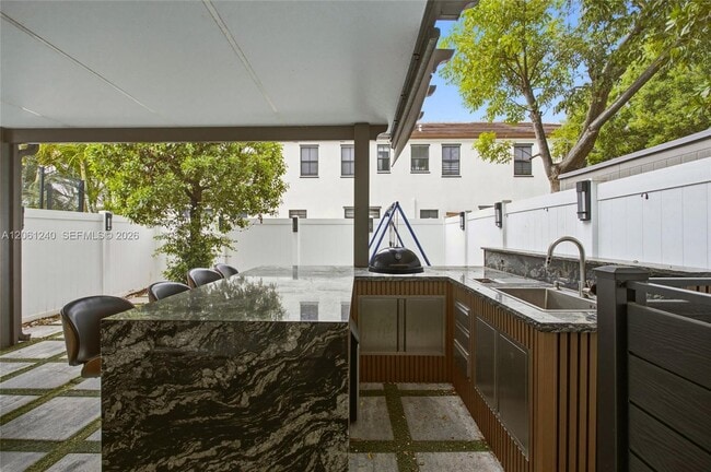 Building Photo - 3430 W 106th Terrace