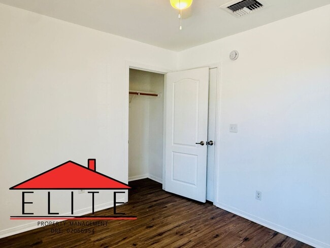 Building Photo - AVAILABLE NOW!!!