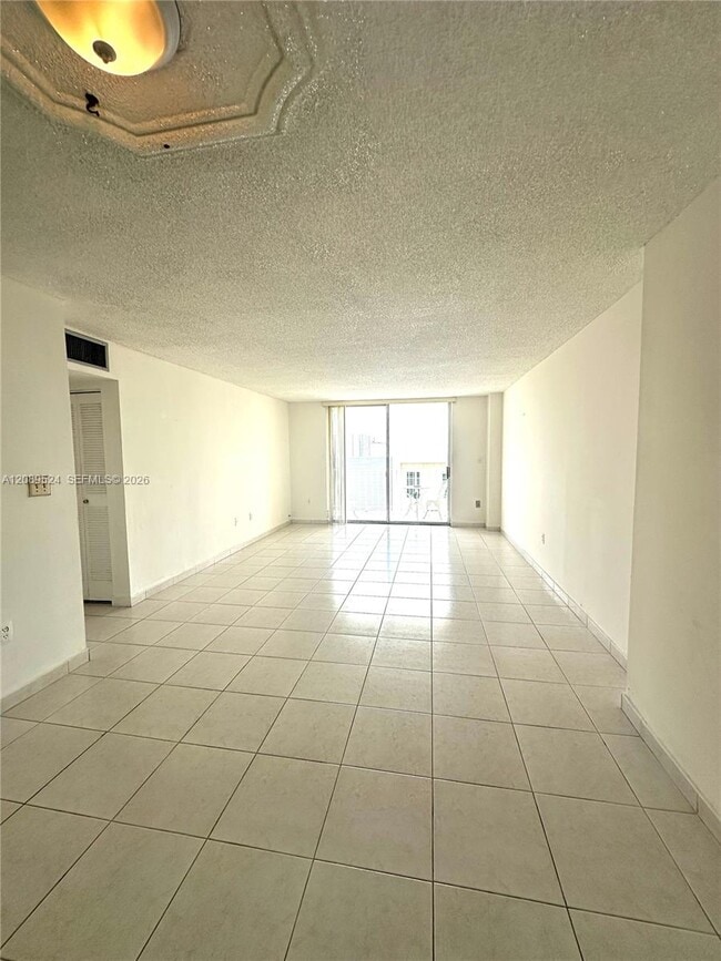 Building Photo - 4675 W 18th Ct