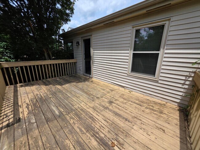 Building Photo - 7253 Fablegate Ct