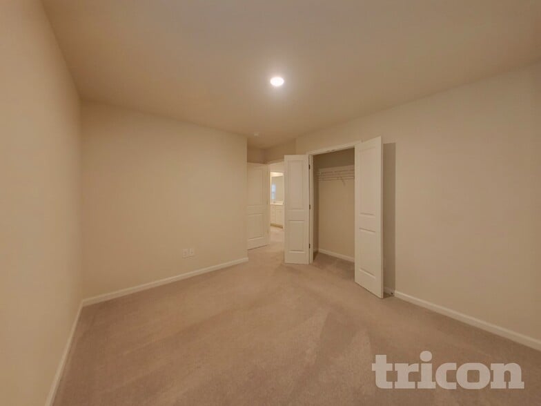 Building Photo - 112 Fennec Dr