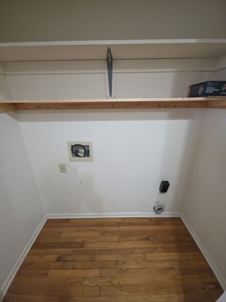 Building Photo - 83 Eastgate Cir