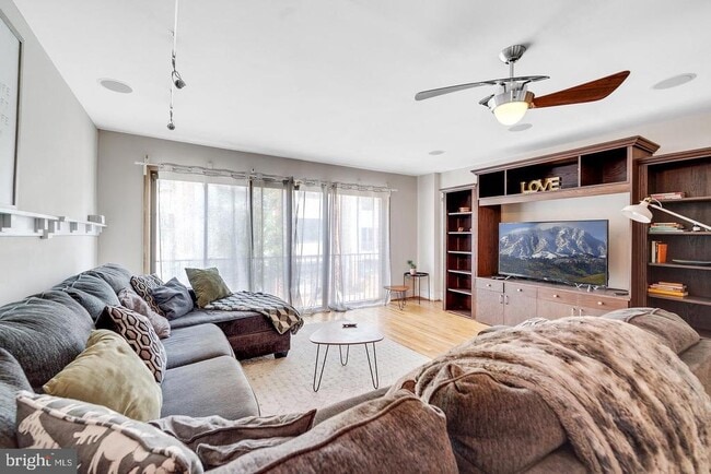 Building Photo - 116 South St