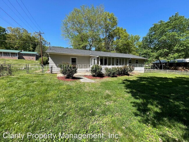 Building Photo - 3 br, 2 bath House - 917 Towanda Trail