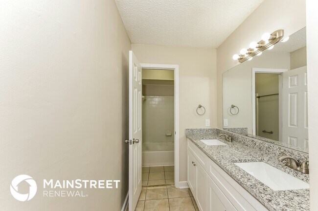 Building Photo - 1823 Quailwood Dr