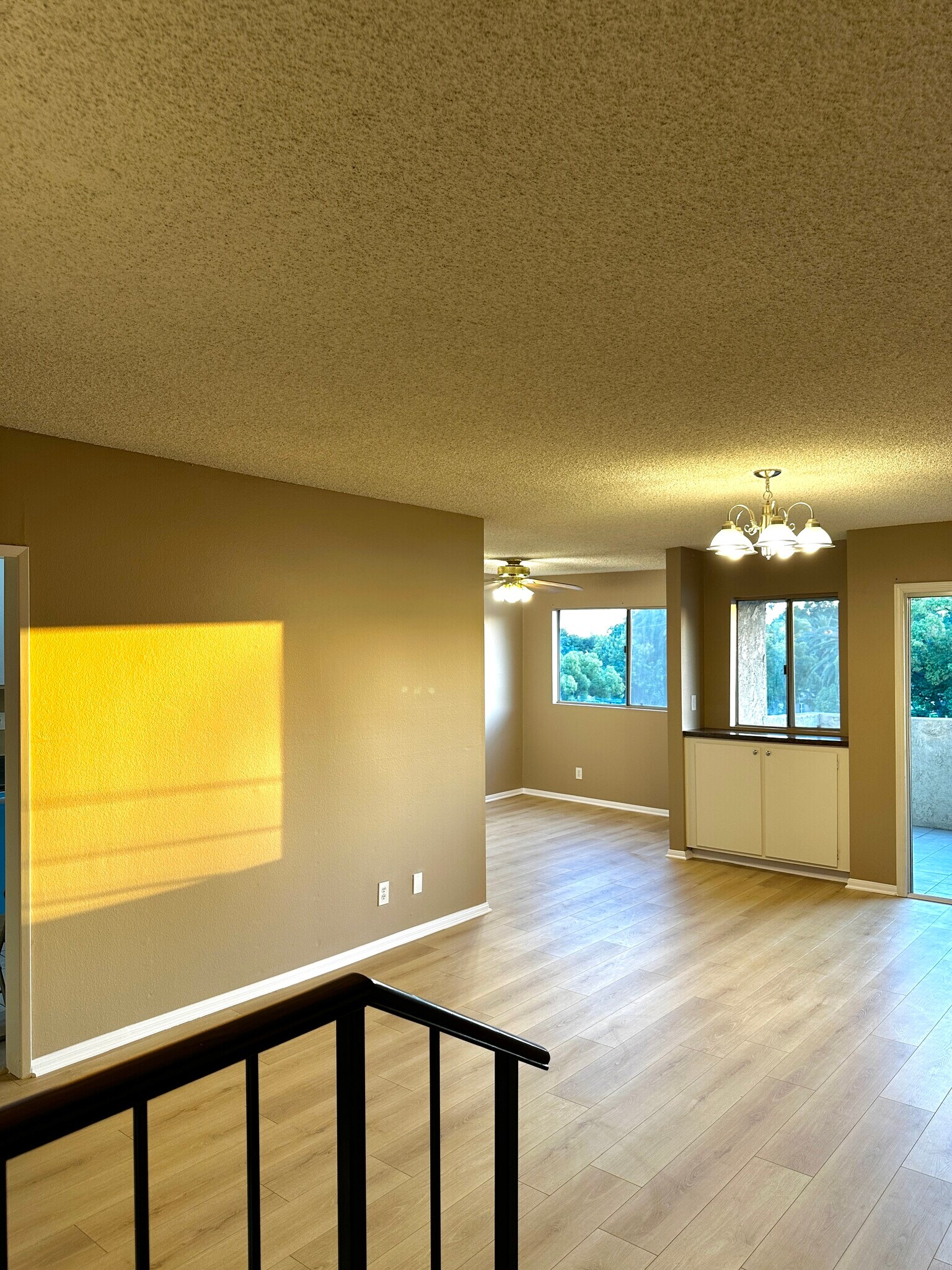 living area - 125 S Sierra Madre Blvd