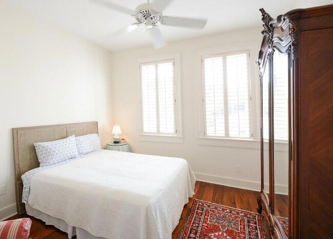 Building Photo - 61 Queen St