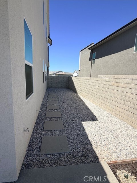 Building Photo - 27562 Juniper Ln