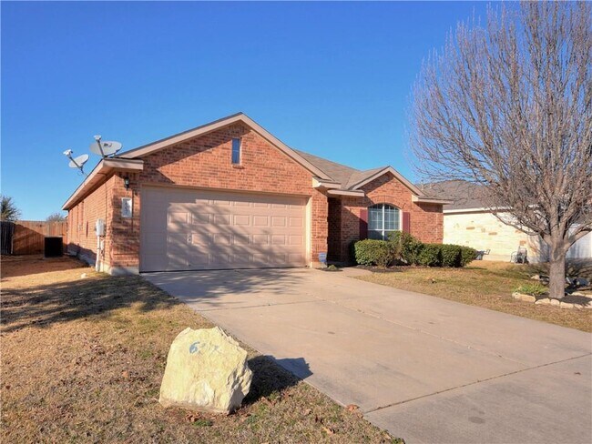 Building Photo - 607 Washington Square Dr