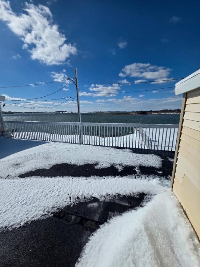 Building Photo - 2442 Sunset Ave