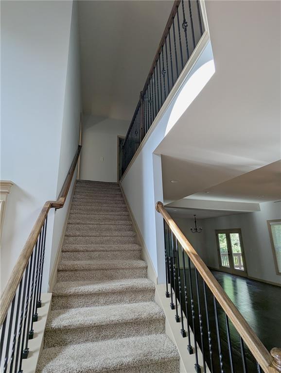 Building Photo - 4635 Belcrest Way