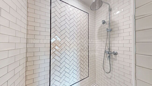 Building Photo - 1431 Riverplace Blvd