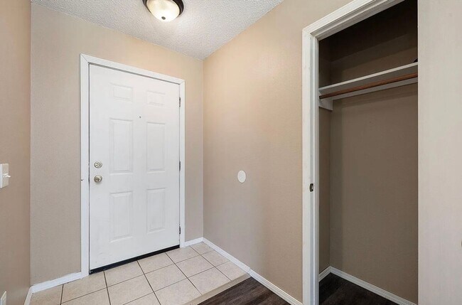 Building Photo - 3826 S Lexus Ave