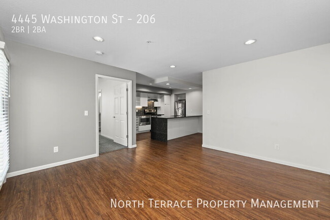 Building Photo - Stylish 2-Bedroom Living at Vernon on Wash...