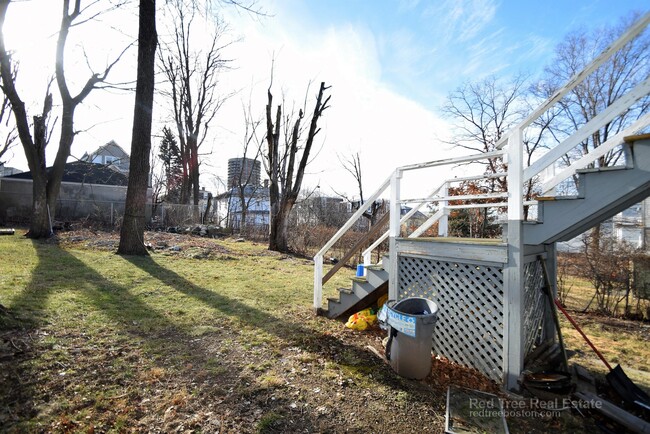 Building Photo - 18 Cobden St