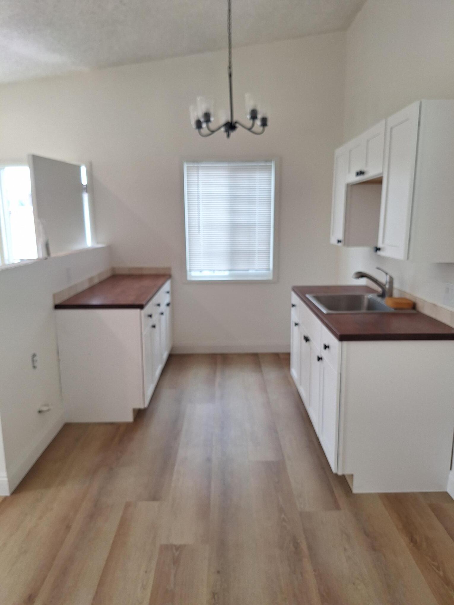 Building Photo - 10211 Crenshaw Blvd