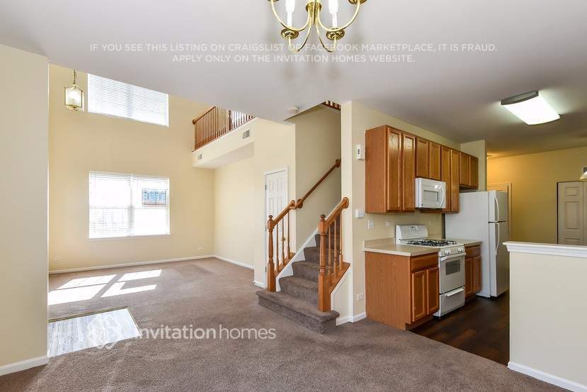 Building Photo - 2562 Hillsboro Blvd