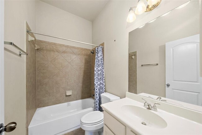 Building Photo - 2801 Enchanted Lake Dr