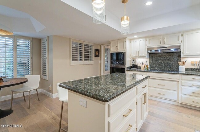 Building Photo - 8602 E Vista Del Lago
