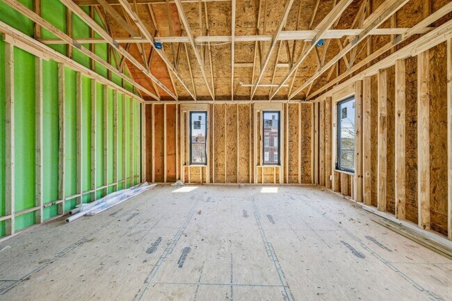Building Photo - 3135 Parthenon Ave