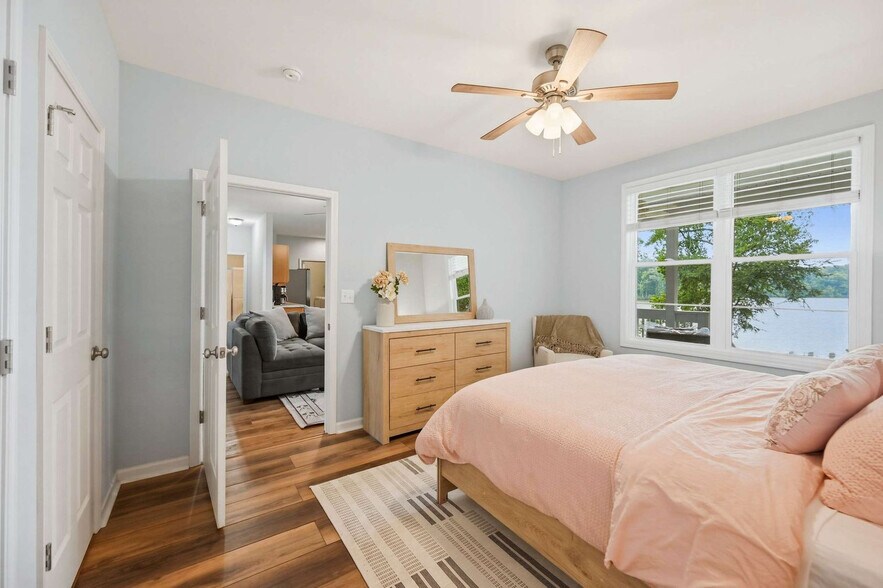 Building Photo - 138B Little River Run N