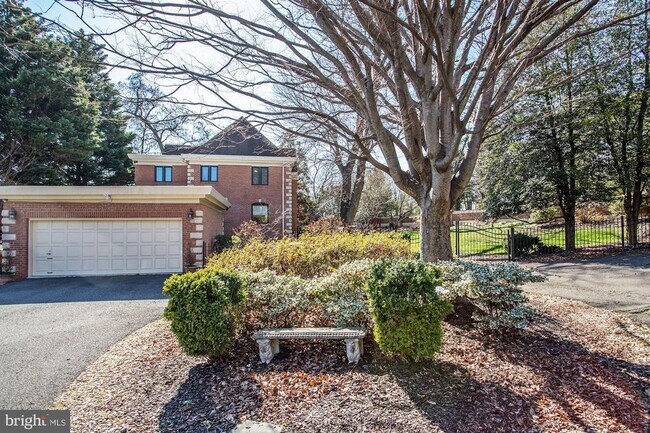 Building Photo - 1412 Coventry Ln