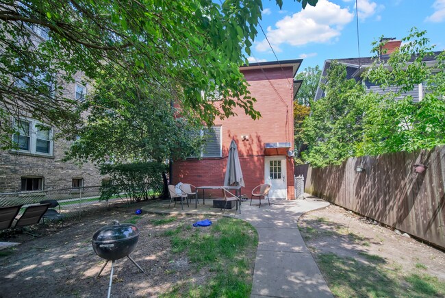 Building Photo - 2303 Ridge Ave