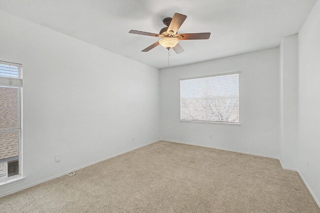 Building Photo - McKinney 4/3 with Pool