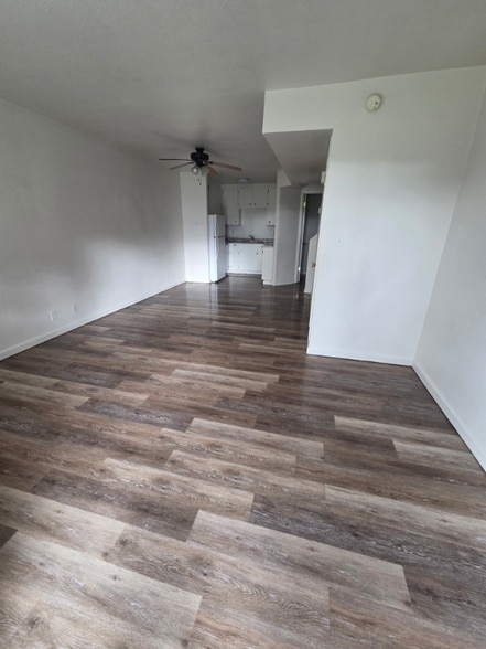 Building Photo - 6627 Blue Heron Dr