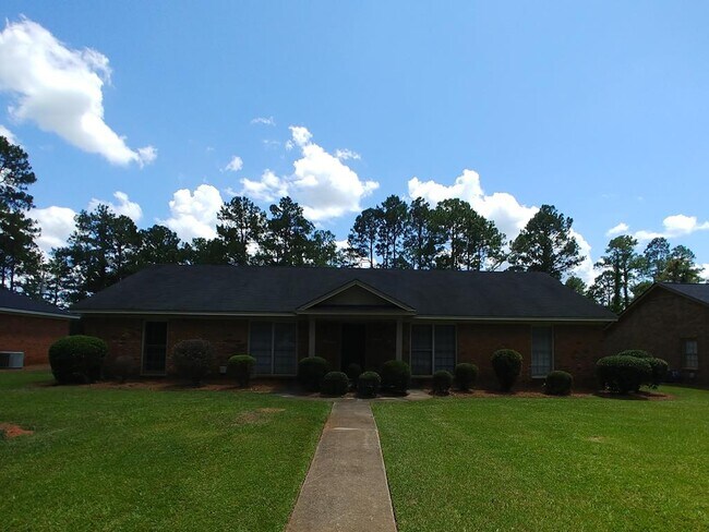 Primary Photo - 2804 Falcon Ln