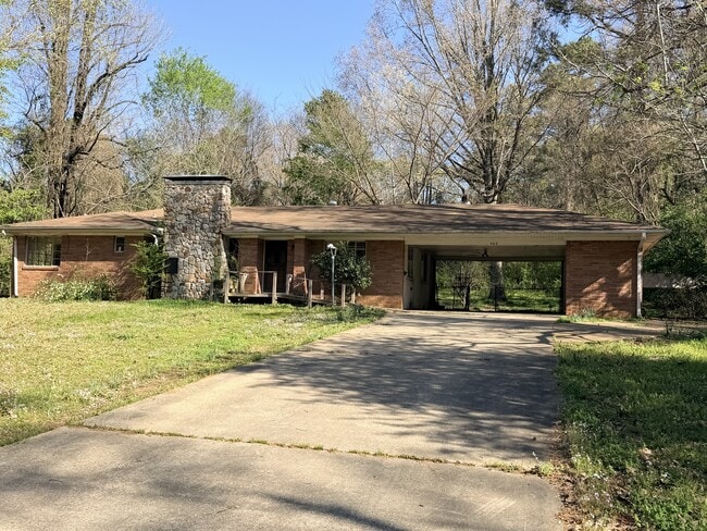 Building Photo - 460 Rogers St NW