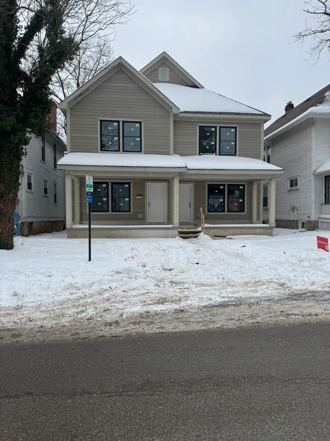 Building Photo - BRAND NEW BUILD- 6 BEDROOMS + 5.5 BATHS + 6 FREE Off-street parking spots HOUSE -Under constructi...