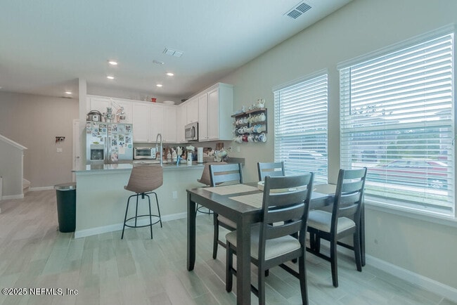 Building Photo - 1224 Beach Dune Dr