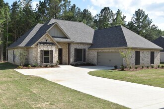 Building Photo - First Months Rent  Move In Special just $1799
