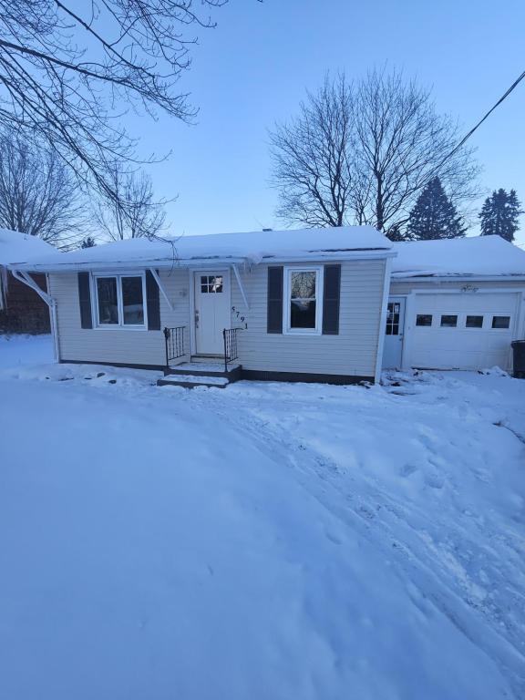 Building Photo - 5791 Lincoln Ave