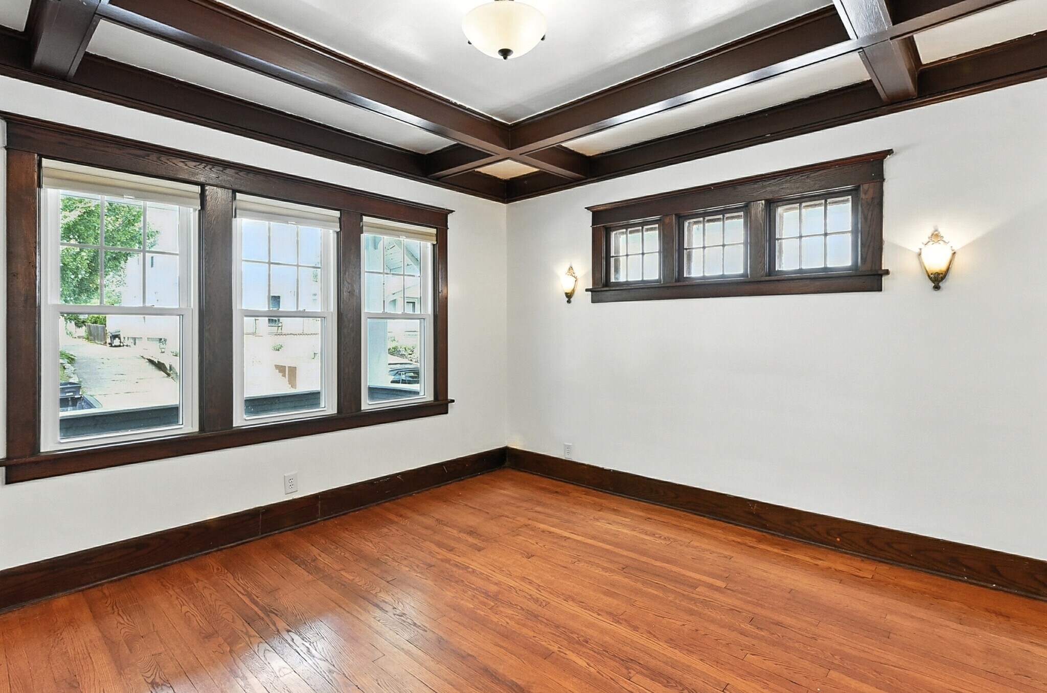 Building Photo - 2965 Harris Street