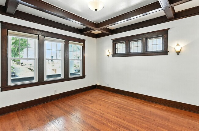 Building Photo - 2965 Harris Street