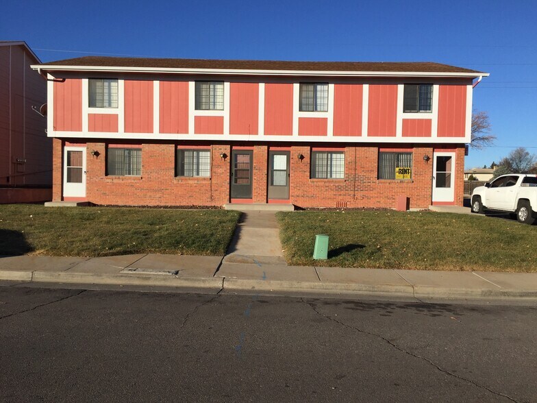 Front - 55 Castle Royal Dr