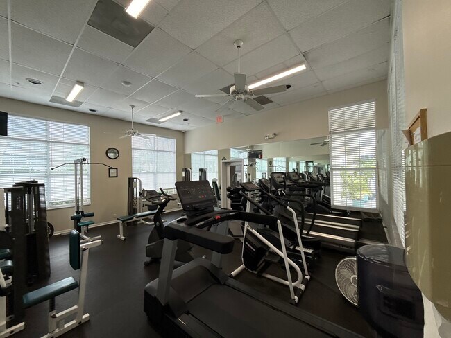 Building Photo - 8389 Wingate Dr