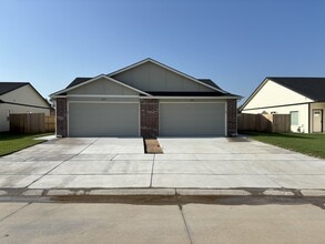 Building Photo - 519 Briarbrook Ln