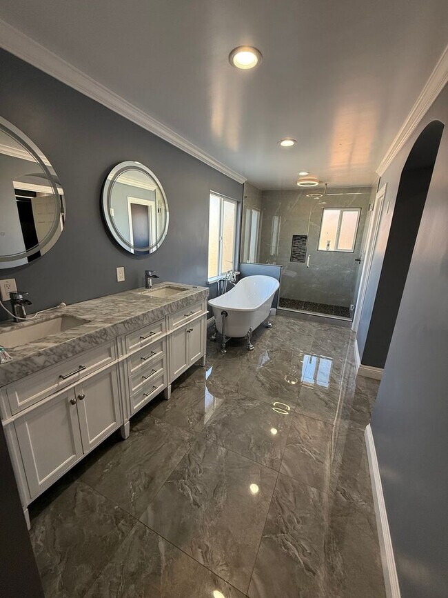 Building Photo - Eagle Ranch Community-2 Story 4 bedrooms Spanish Style Home